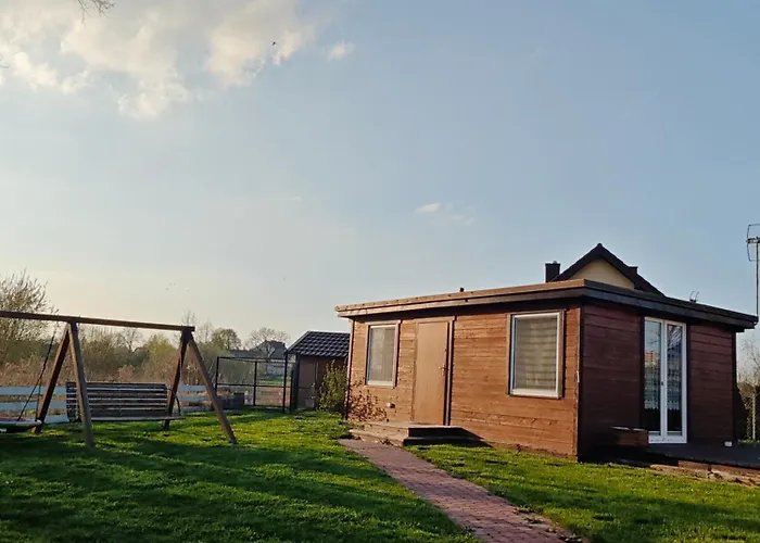 Przystan Semlinska Nyaraló *