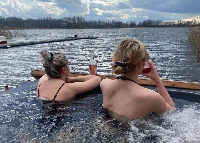 Przystan Semlinska Nyaraló Semlin